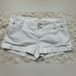 Women’s American Eagle White Booty Shorts Size 10